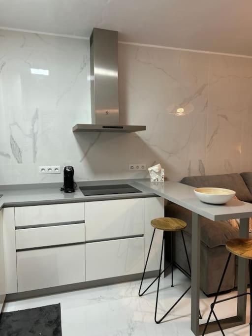 Moderno Apartamento Cerca Al Mar Тиас Экстерьер фото