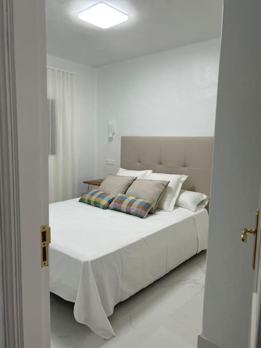 Moderno Apartamento Cerca Al Mar Тиас Экстерьер фото