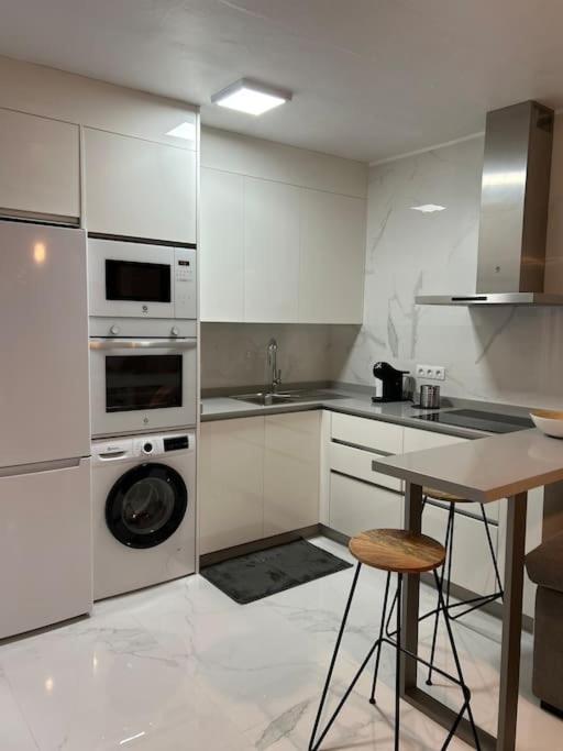 Moderno Apartamento Cerca Al Mar Тиас Экстерьер фото