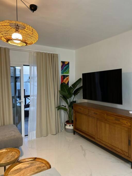 Moderno Apartamento Cerca Al Mar Тиас Экстерьер фото